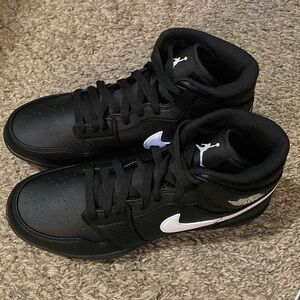 Jordan 1 Mid TD
Men's Football Cleat